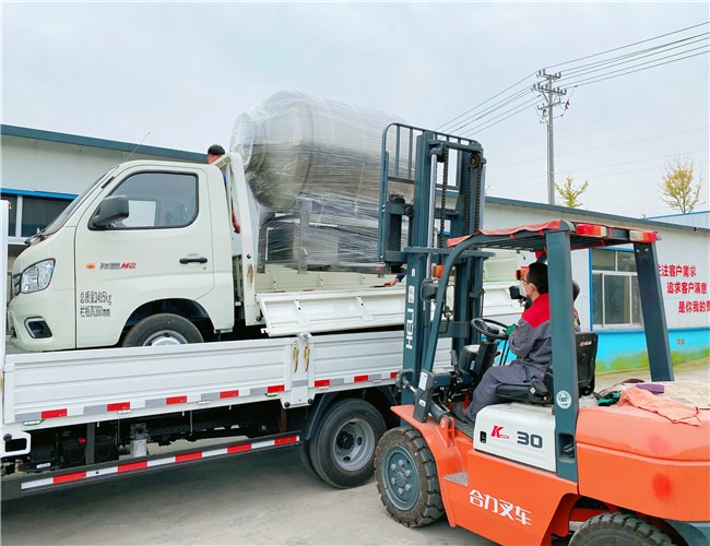 1200L變頻水冷泵真空滾揉機(jī)發(fā)往河北滄州